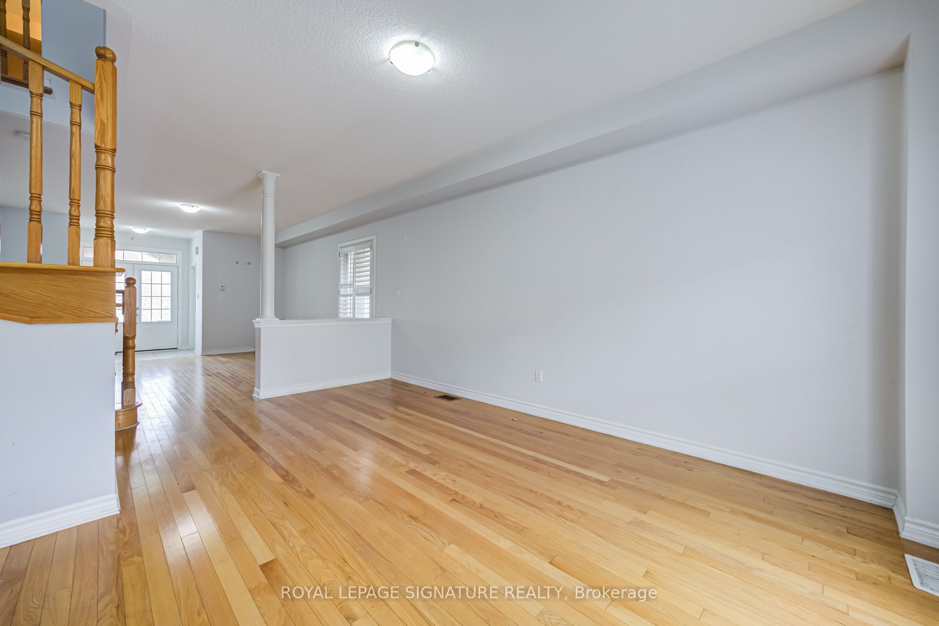 42 Daden Oaks Drive (upper) Property Photo 14
