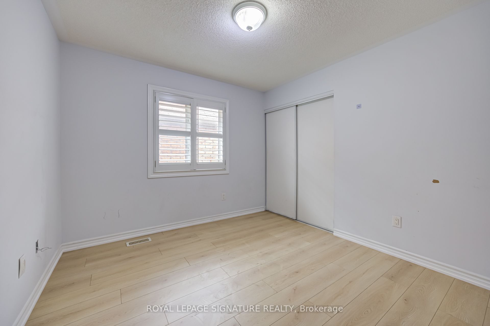 42 Daden Oaks Drive (upper) Property Photo 28