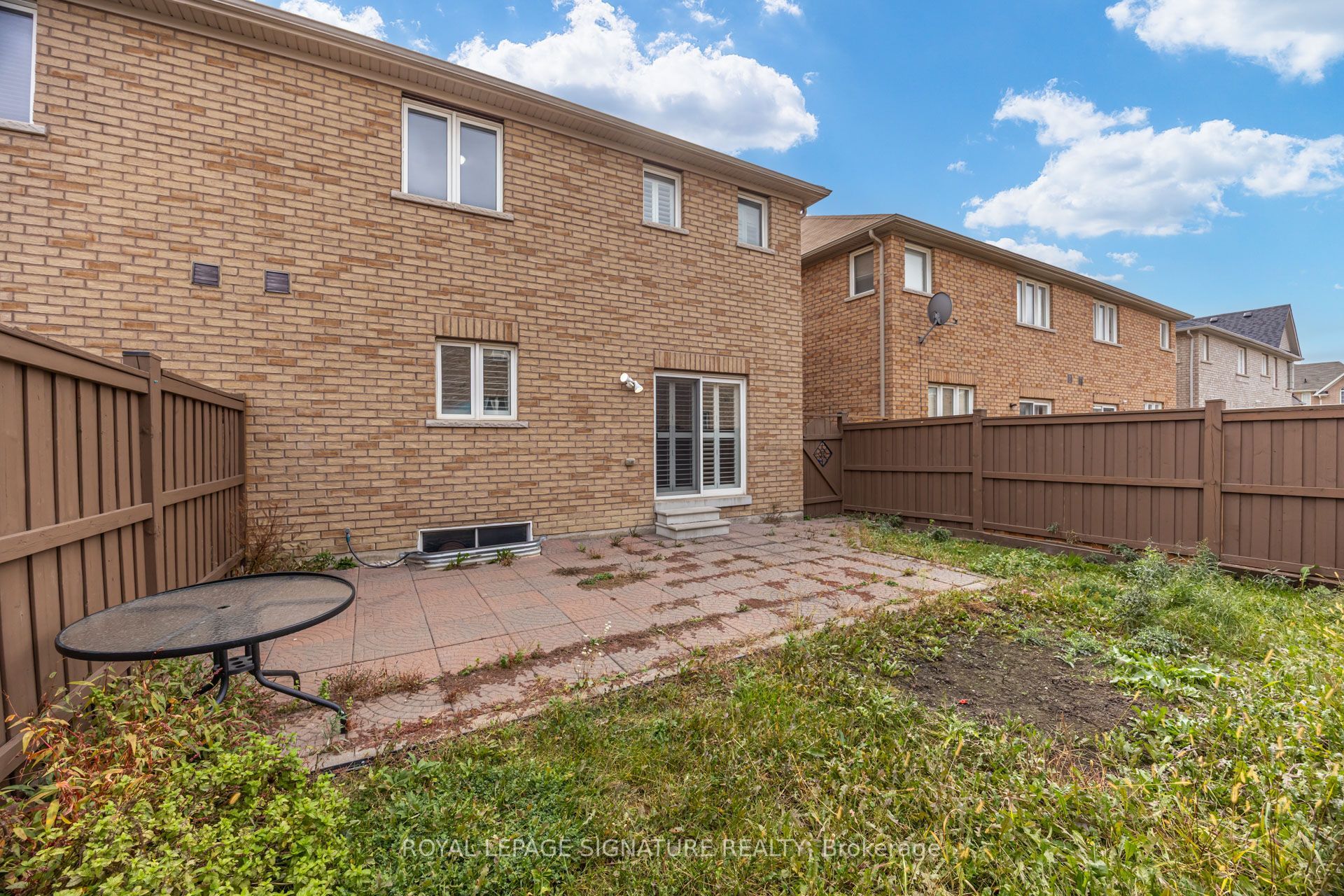 42 Daden Oaks Drive (upper) Property Photo 34