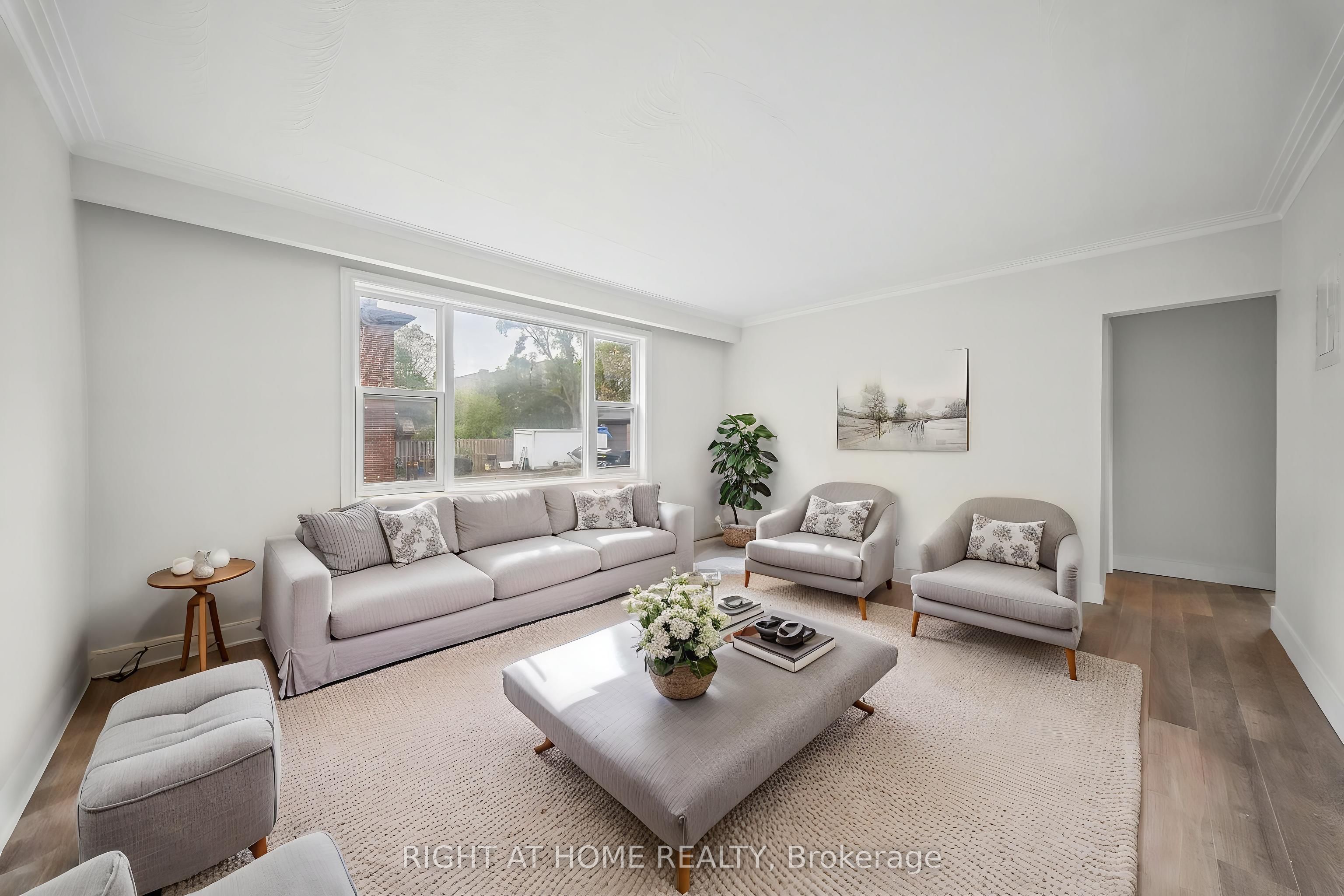 32 Vanevery Street 3 Property Photo 1