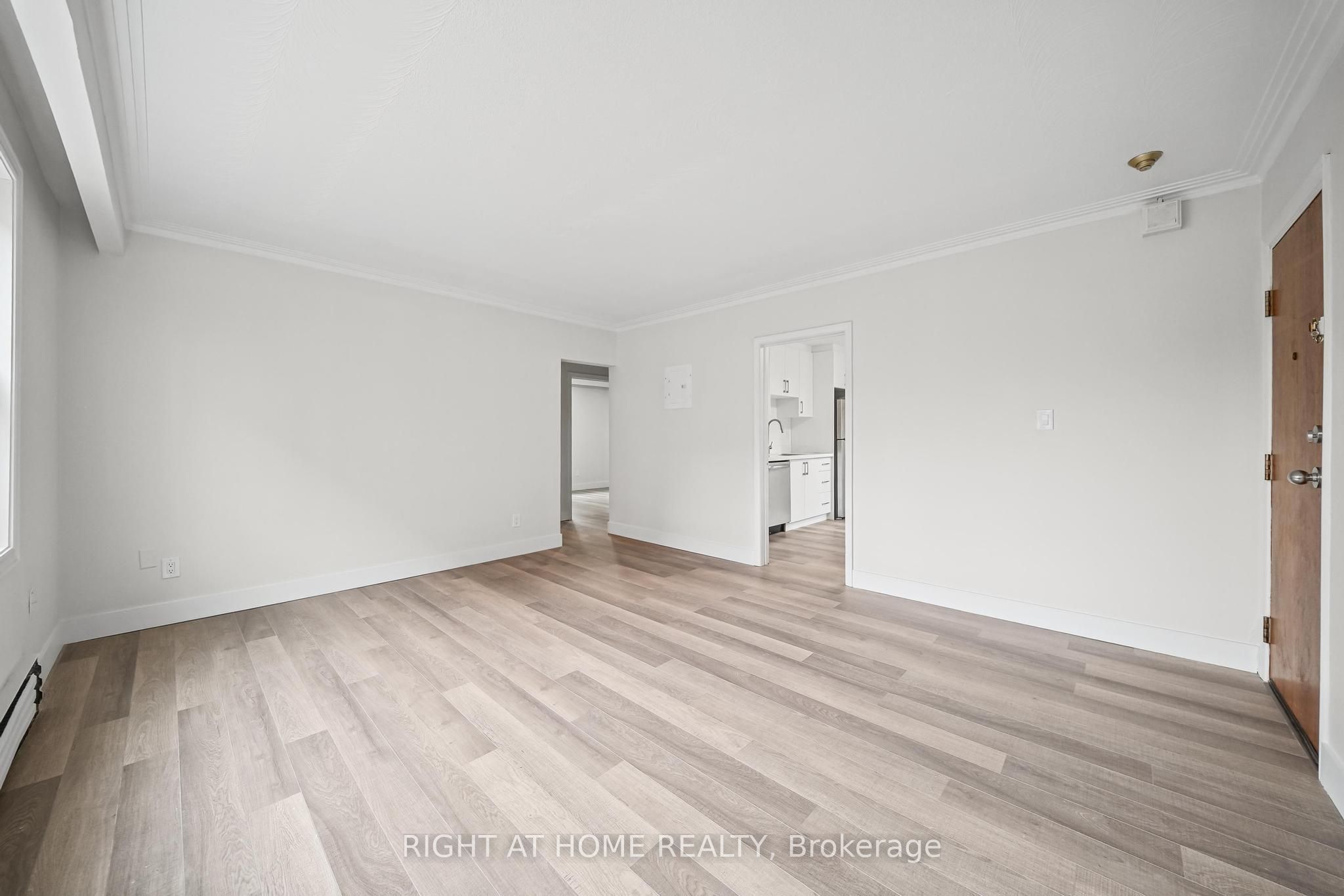 32 Vanevery Street 3 Property Photo 7