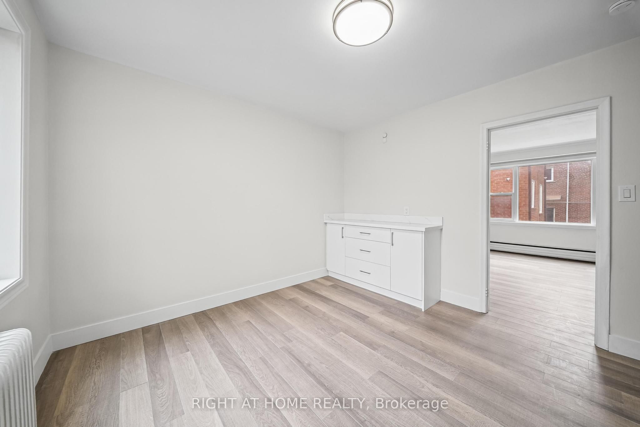 32 Vanevery Street 3 Property Photo 12