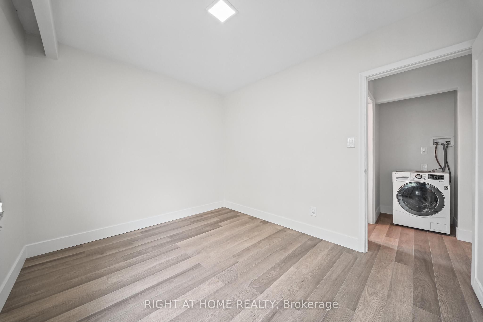 32 Vanevery Street 3 Property Photo 18