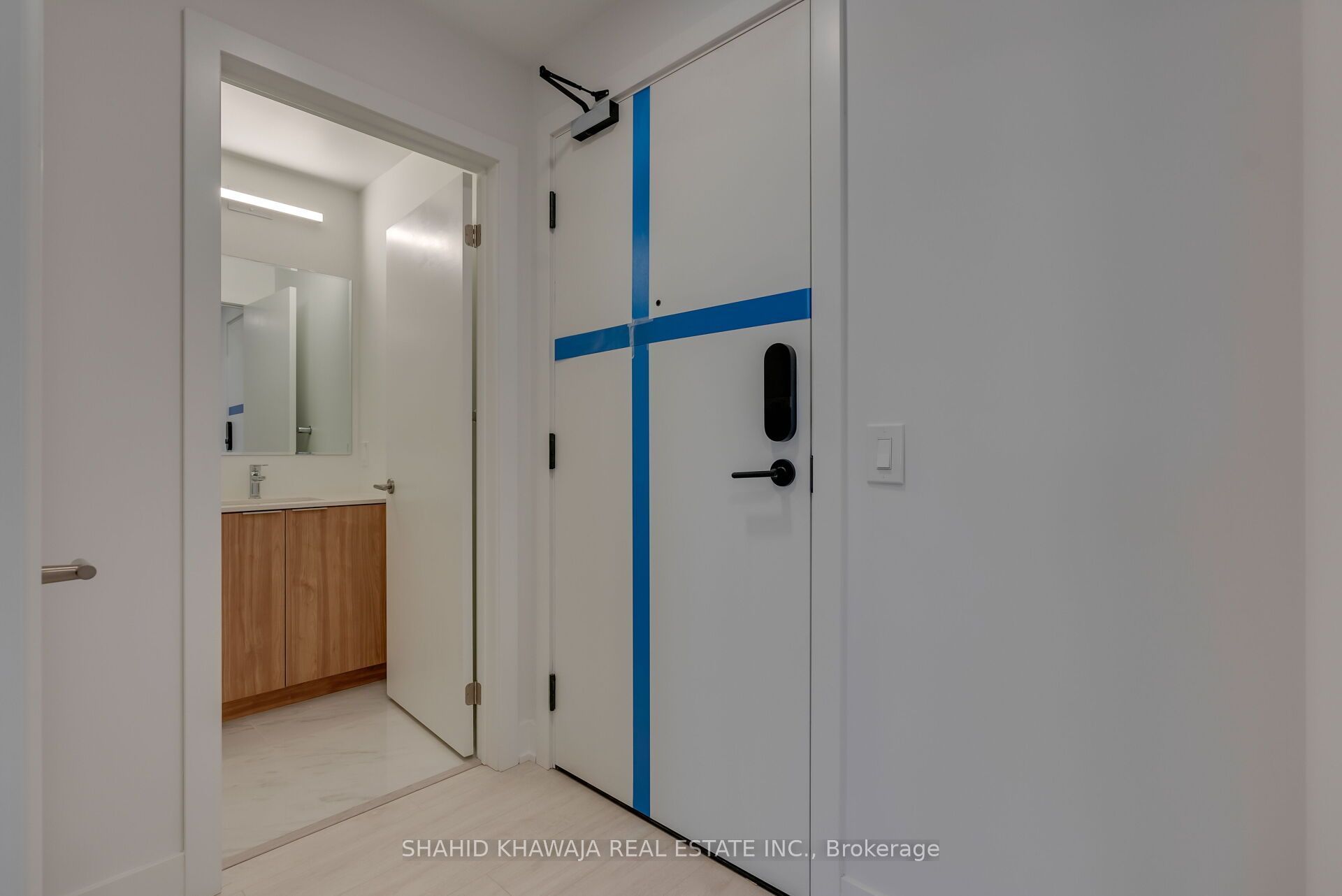 3008 William Cutmore Boulevard 621 Property Photo 4