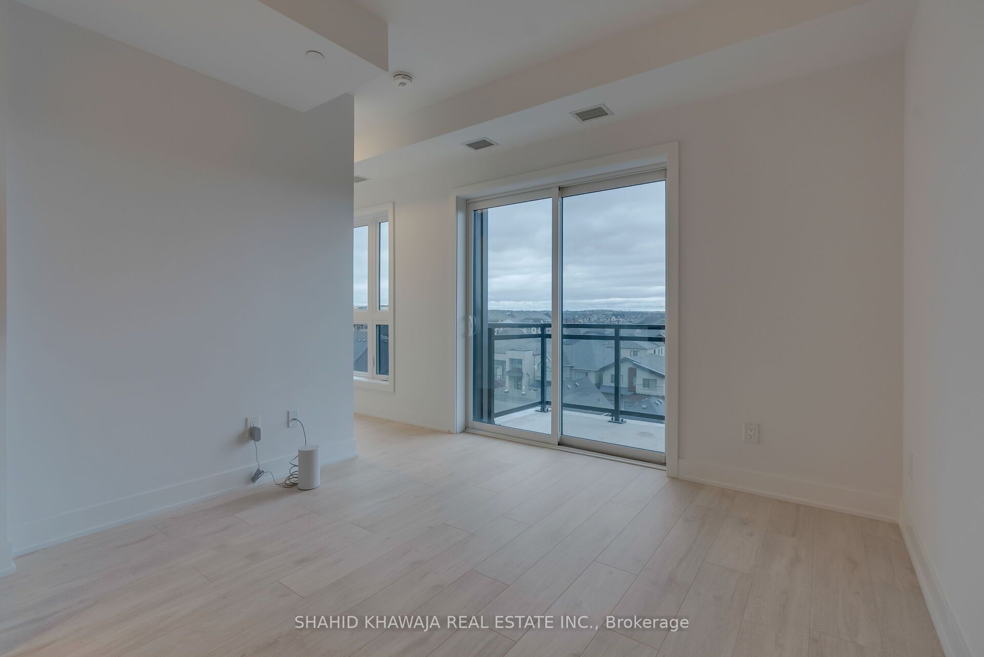 3008 William Cutmore Boulevard 621 Property Photo 9