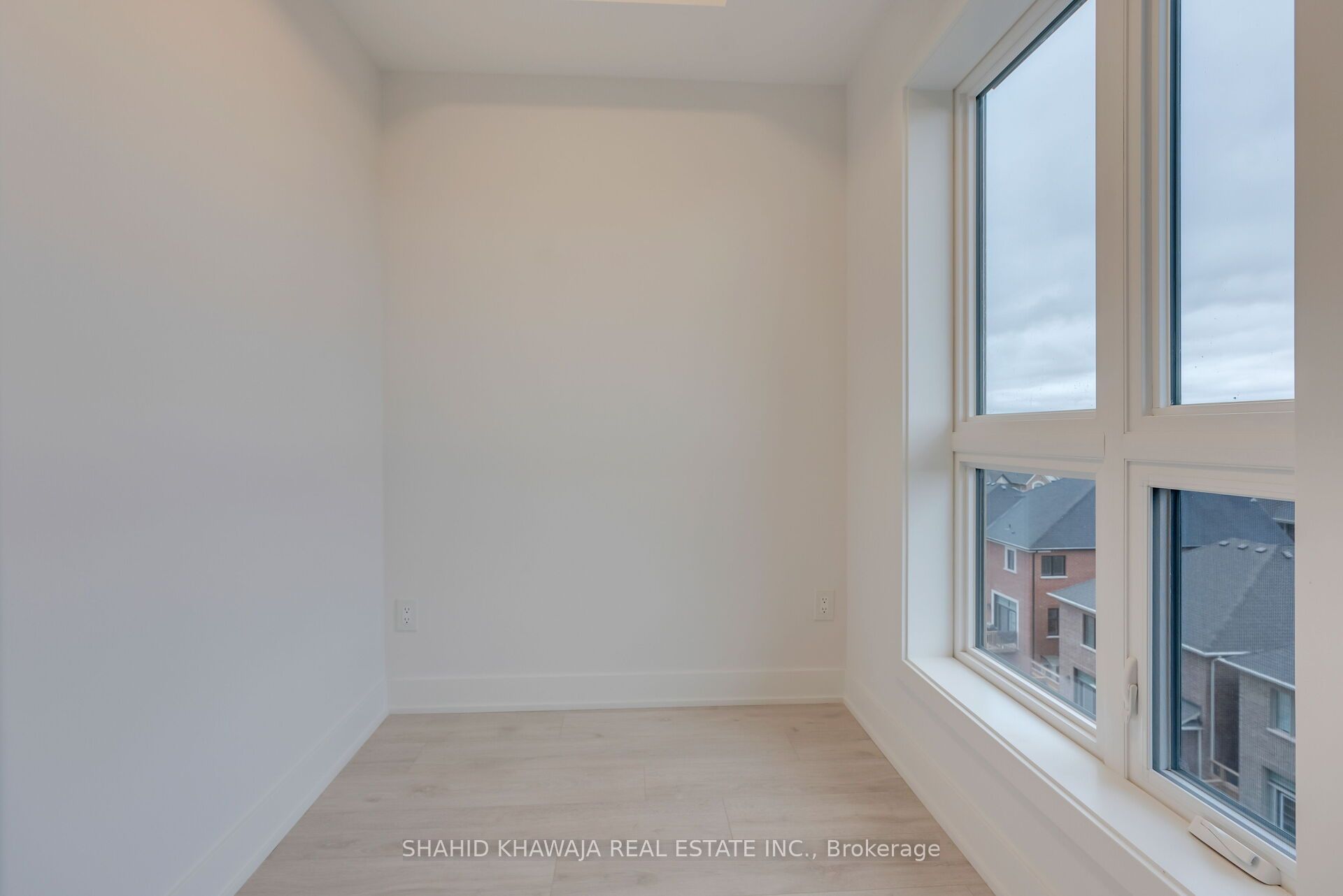 3008 William Cutmore Boulevard 621 Property Photo 10