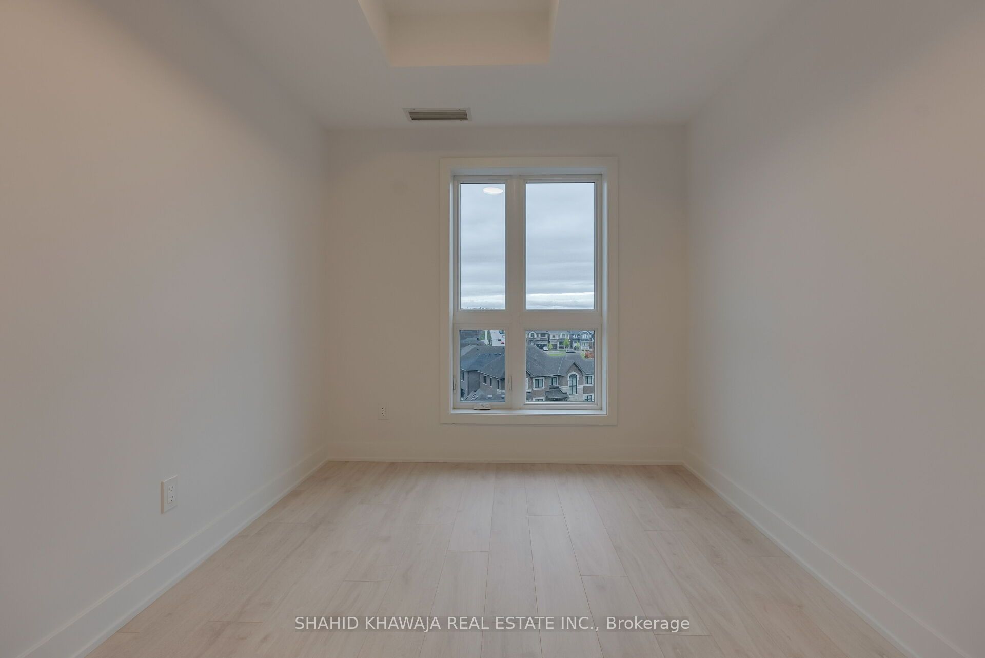 3008 William Cutmore Boulevard 621 Property Photo 12