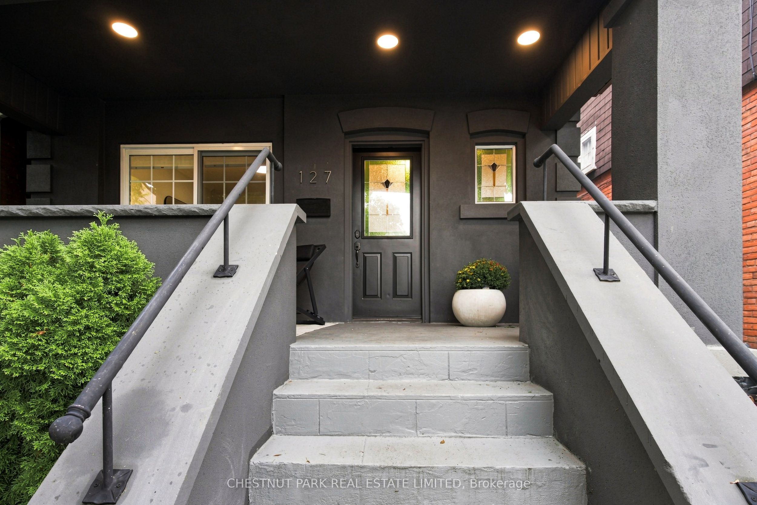 127 Durie Street Property Photo 2