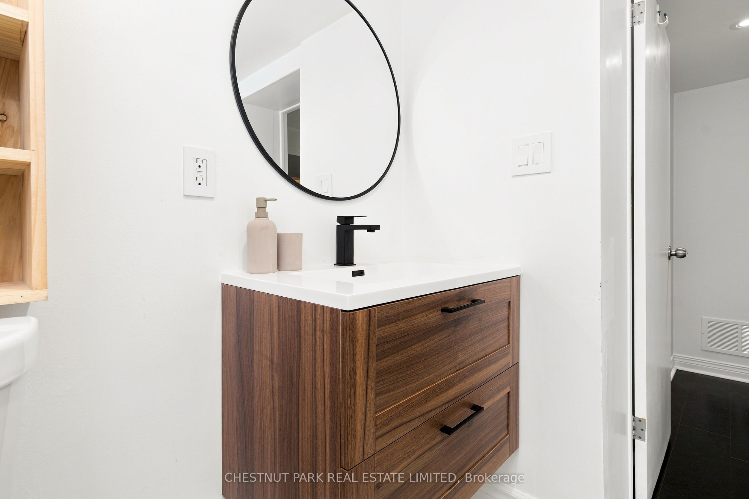127 Durie Street Property Photo 35