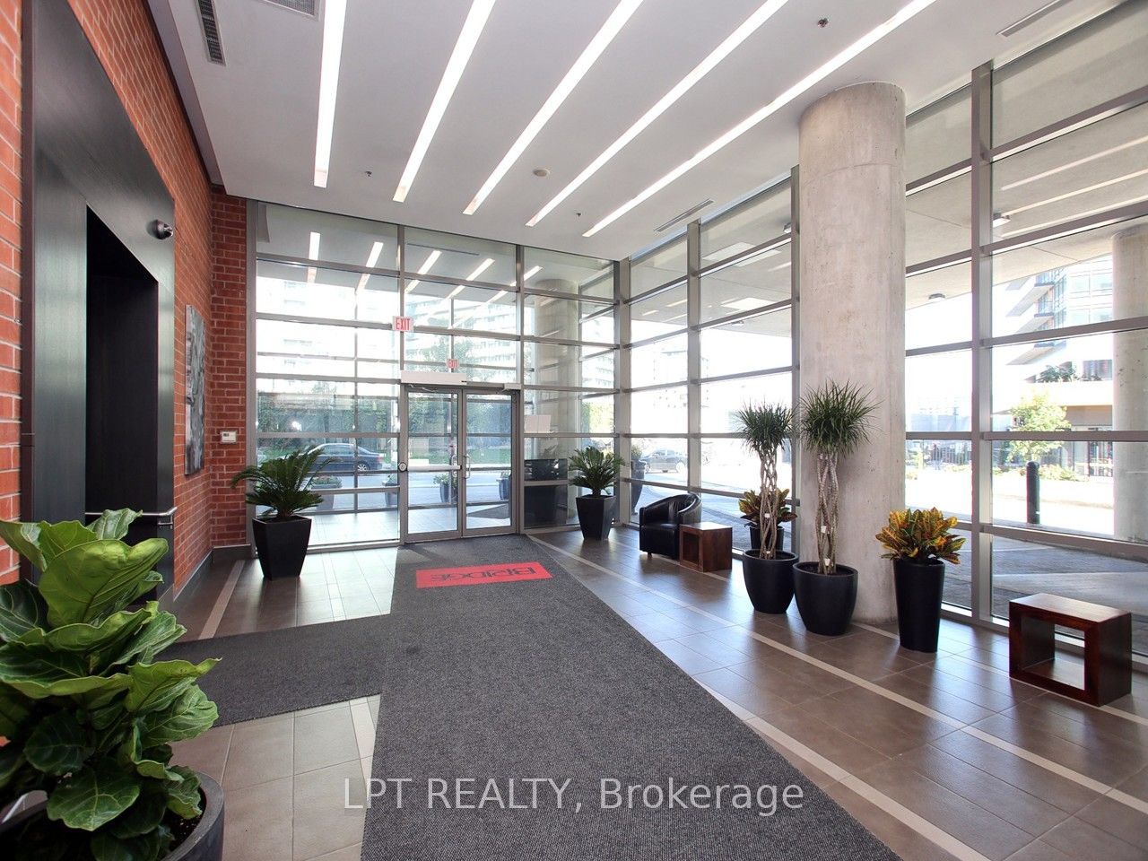 38 Joe Shuster Way 420 Property Photo 15