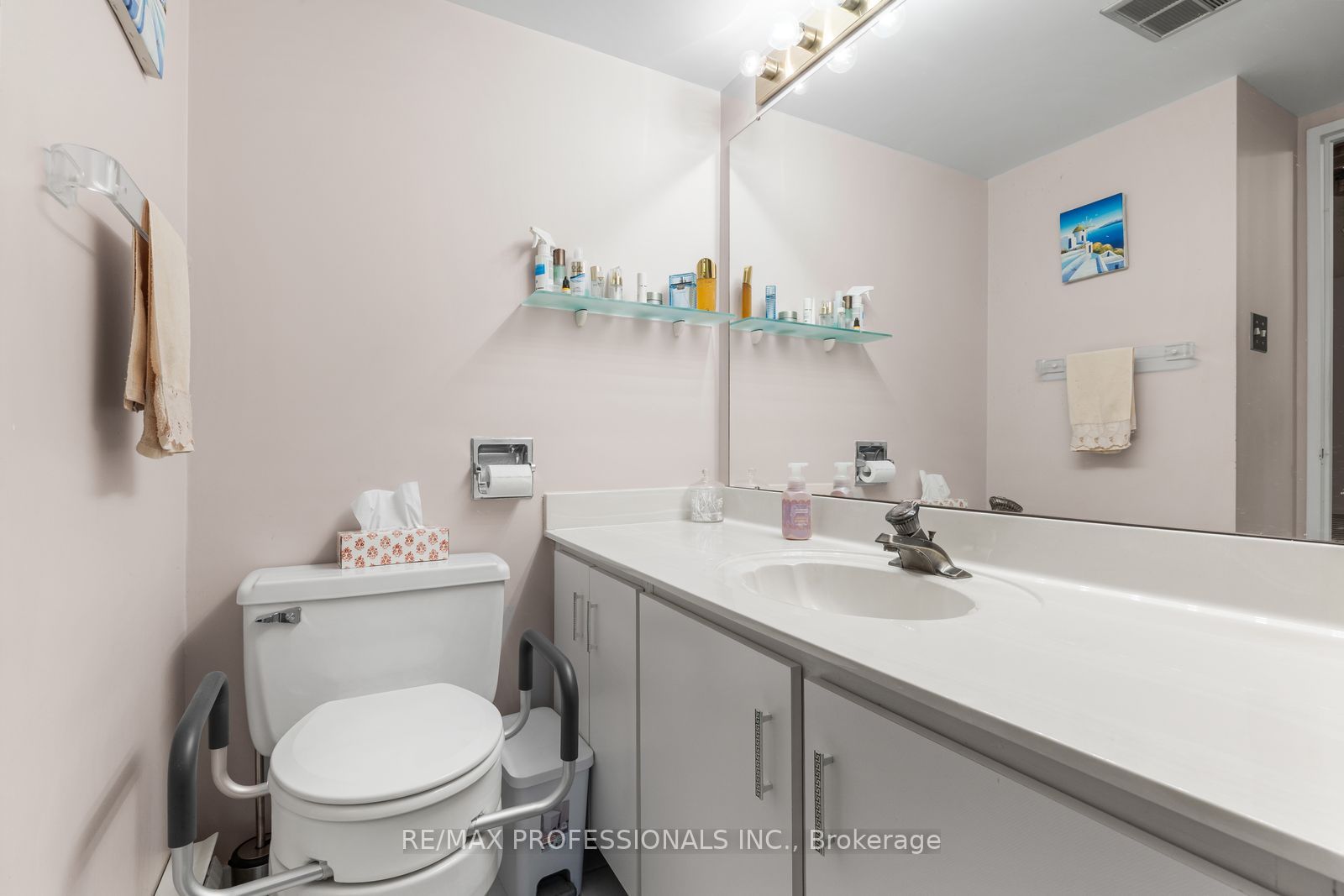 300 Mill Road Ph30 Property Photo 18