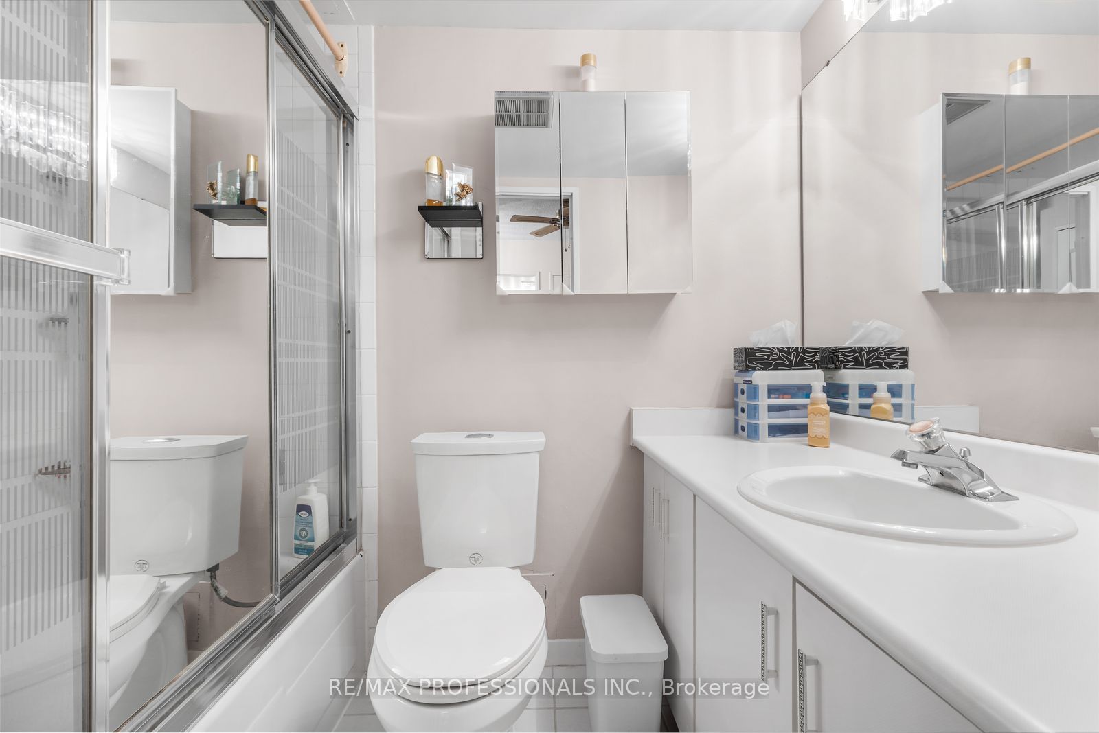 300 Mill Road Ph30 Property Photo 22
