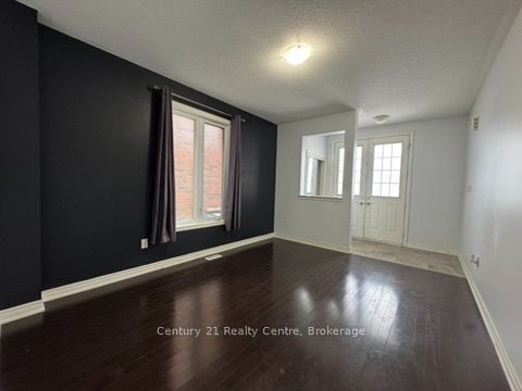 355 Royal West Drive W Property Photo 3