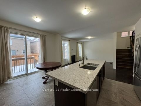 355 Royal West Drive W Property Photo 6