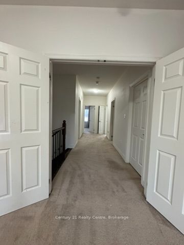 355 Royal West Drive W Property Photo 11