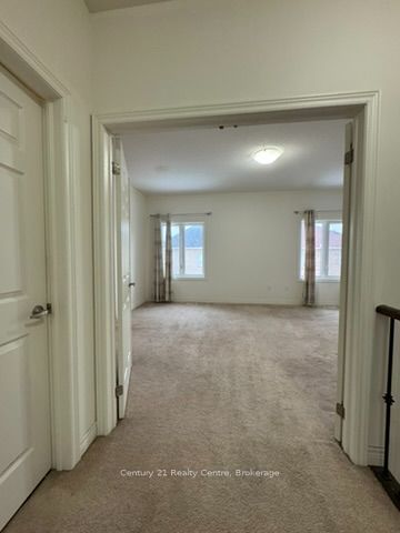 355 Royal West Drive W Property Photo 13
