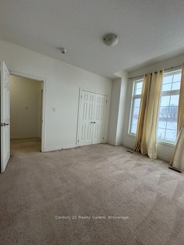 355 Royal West Drive W Property Photo 14