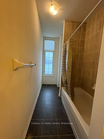 355 Royal West Drive W Property Photo 15