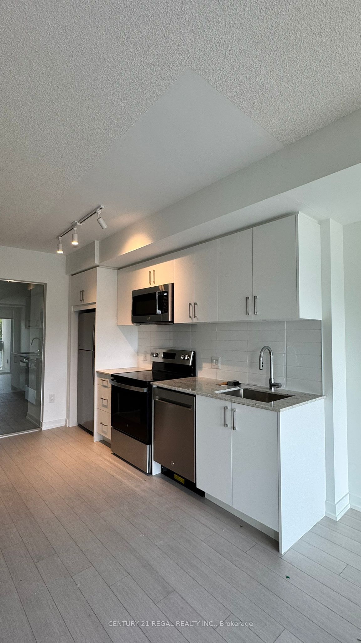 4010 Eglinton Avenue W 818 Property Photo 11