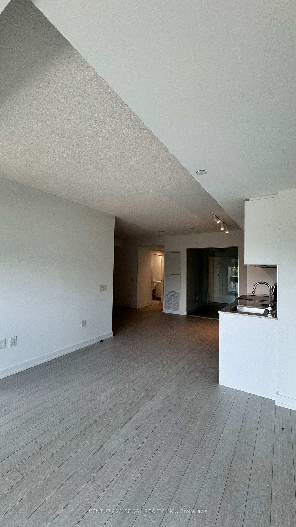 4010 Eglinton Avenue W 818 Property Photo 14