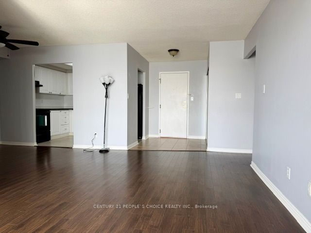 135 Hillcrest Avenue 1109 Property Photo 7