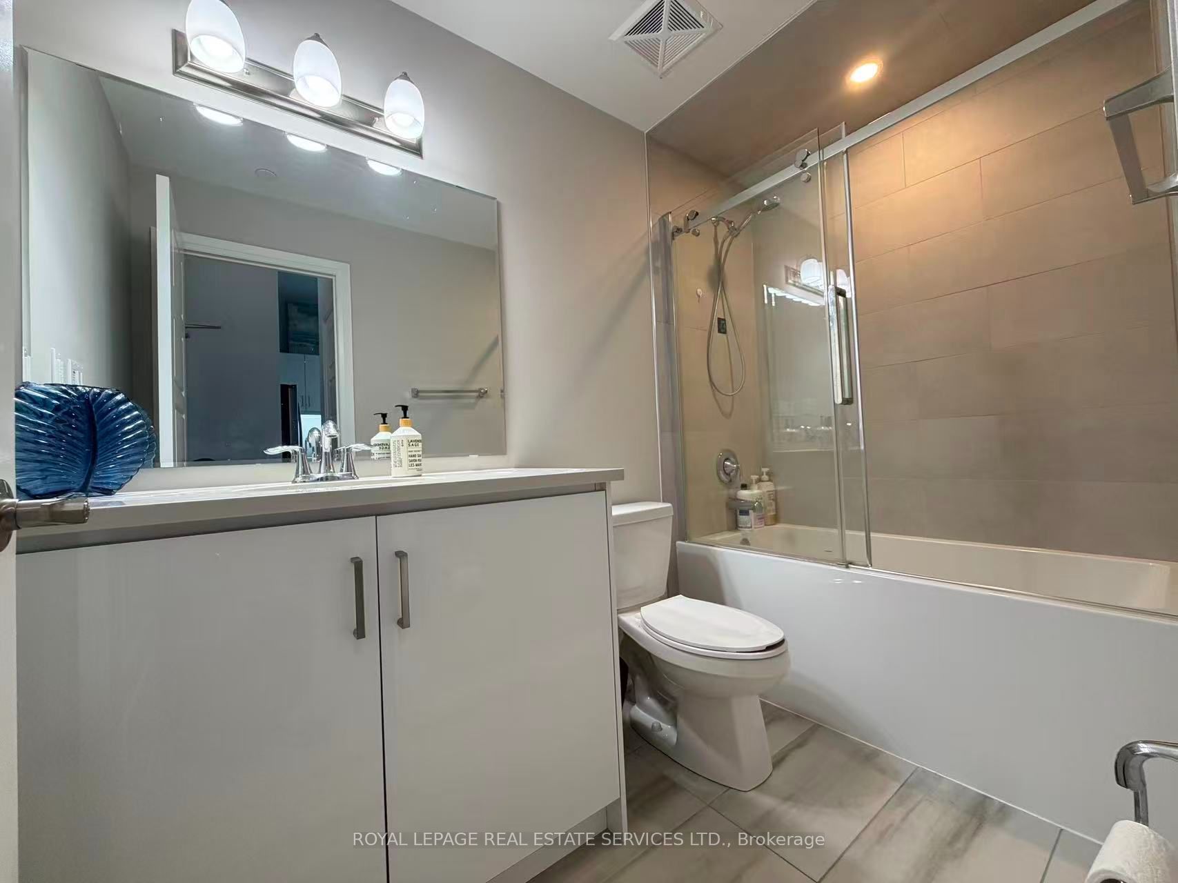 3265 Carding Mill Trail 103 Property Photo 14