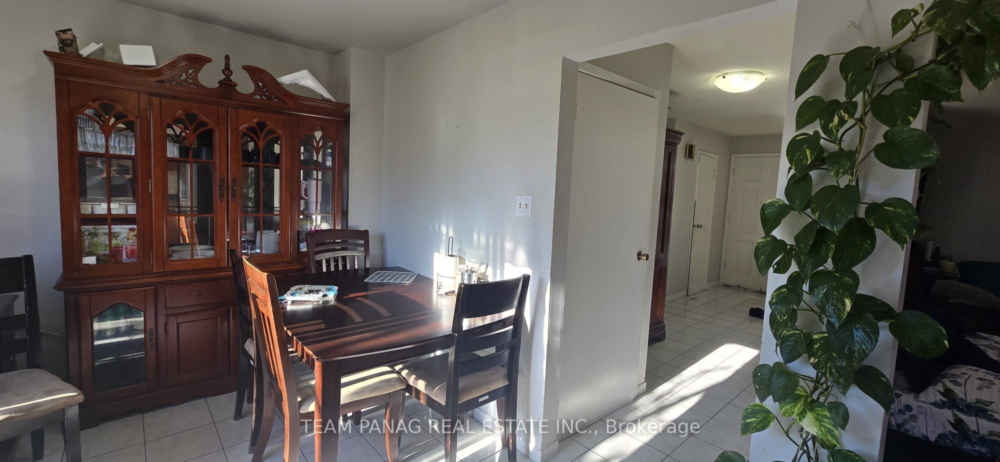 8 Provence Trail Property Photo 3