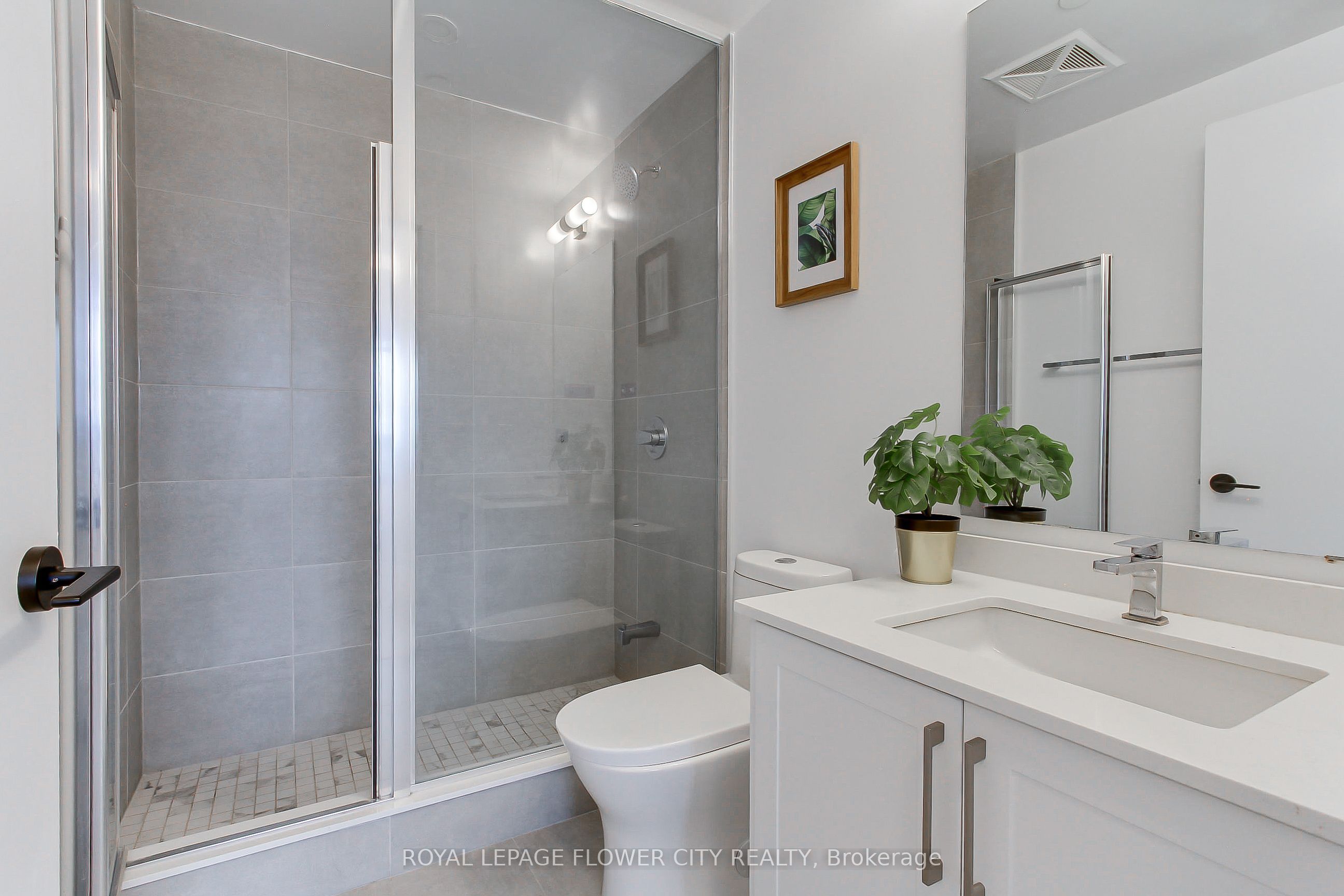 2450 Old Bronte Road 239 Property Photo 25