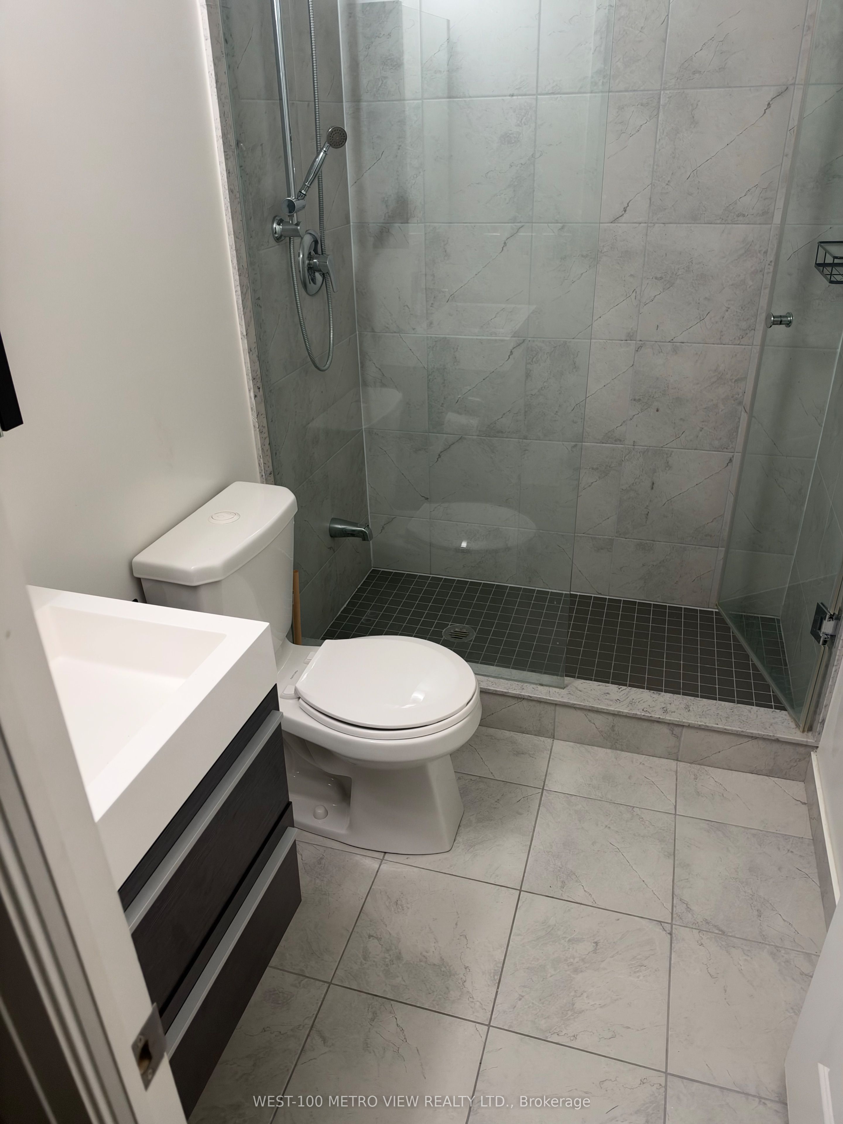 17 Zorra Street Ph2405 Property Photo 16