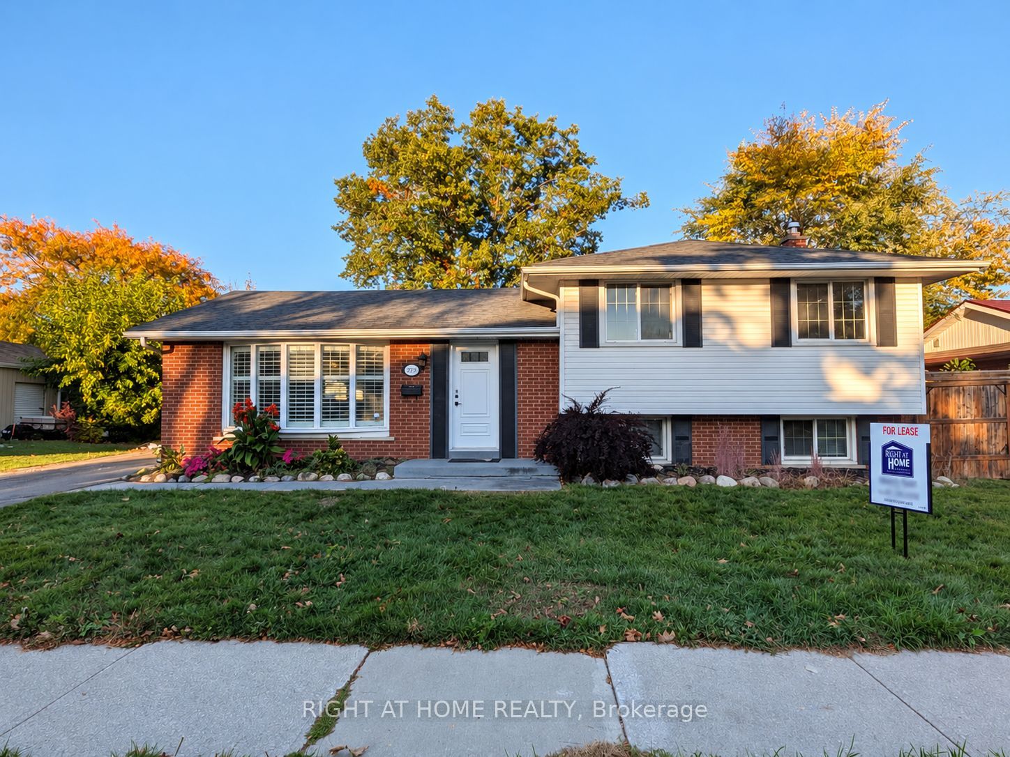 273 Kenwood Avenue Property Photo 2