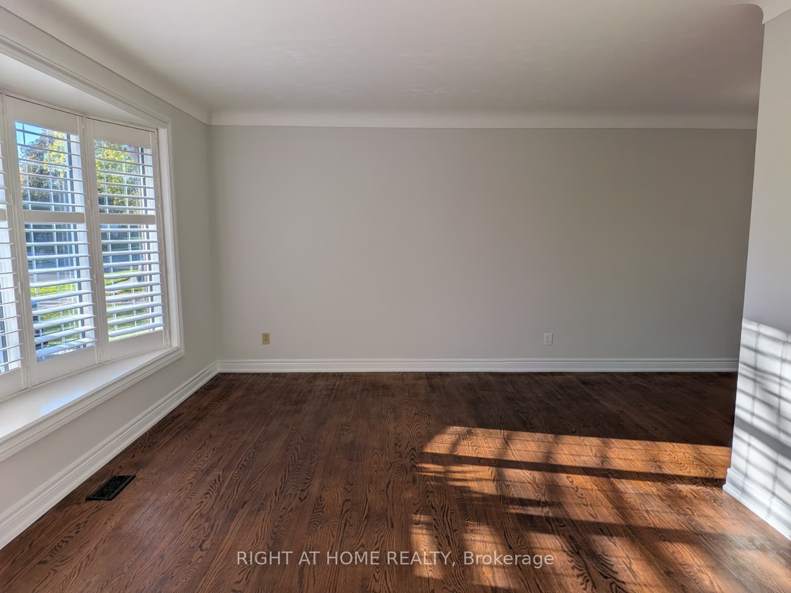273 Kenwood Avenue Property Photo 7