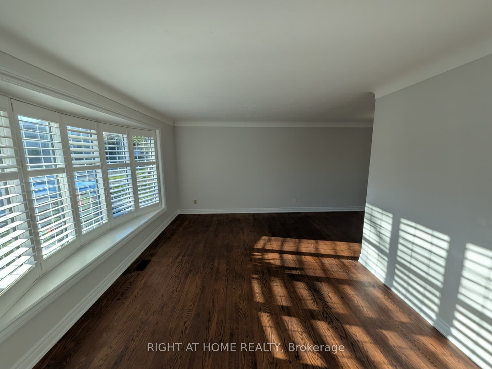 273 Kenwood Avenue Property Photo 9