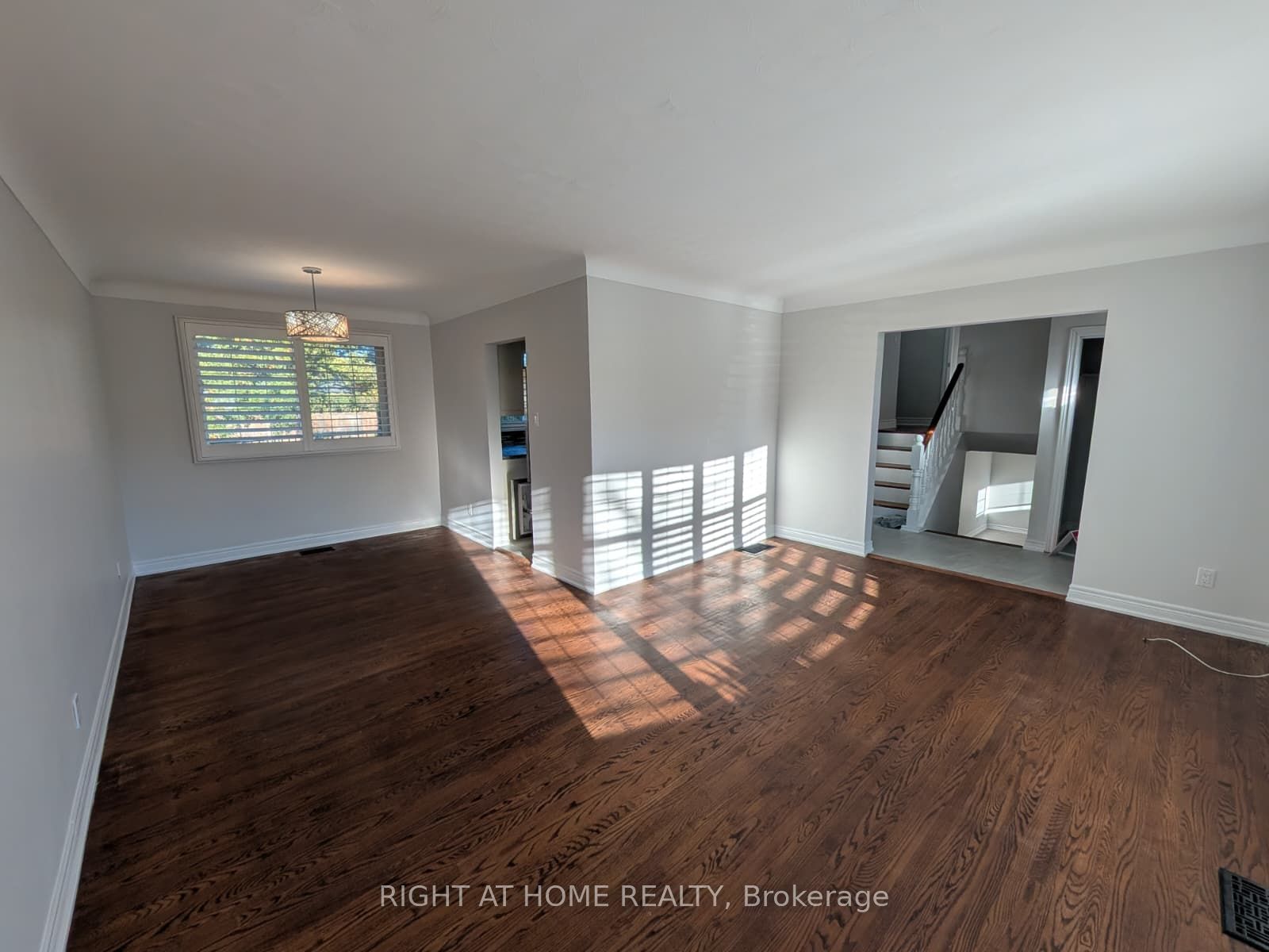 273 Kenwood Avenue Property Photo 10