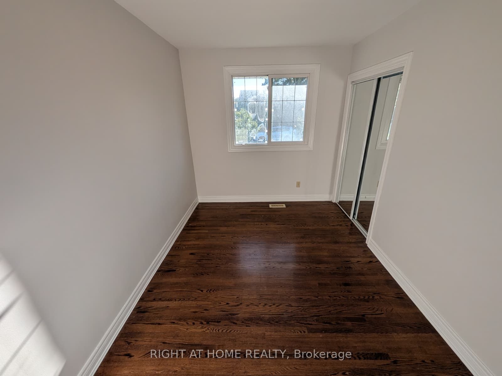 273 Kenwood Avenue Property Photo 15