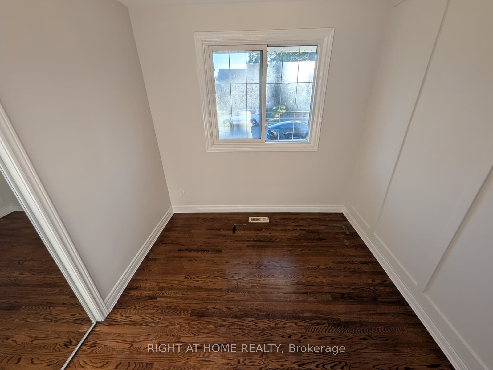 273 Kenwood Avenue Property Photo 16