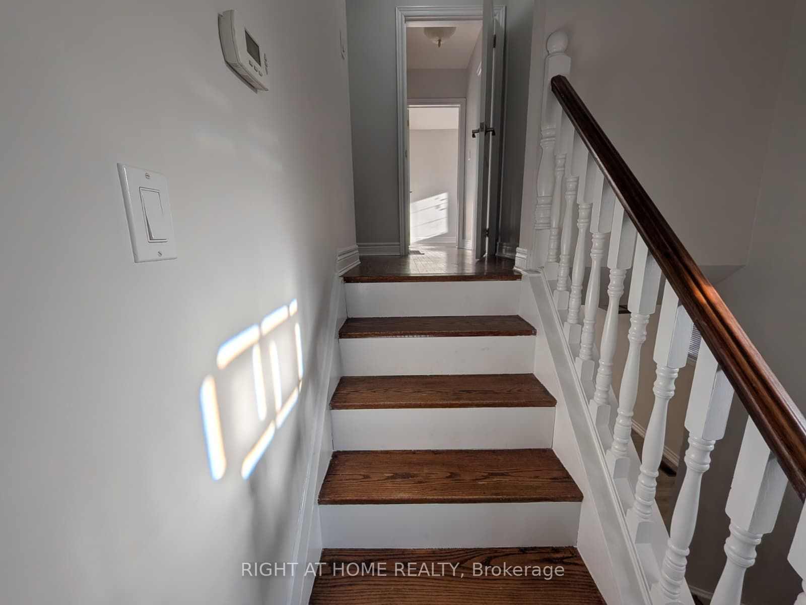 273 Kenwood Avenue Property Photo 21