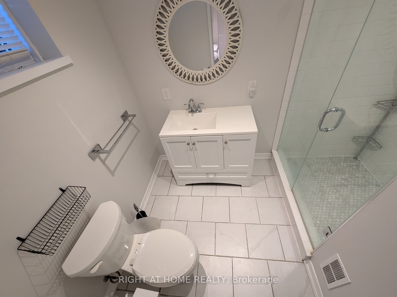 273 Kenwood Avenue Property Photo 30
