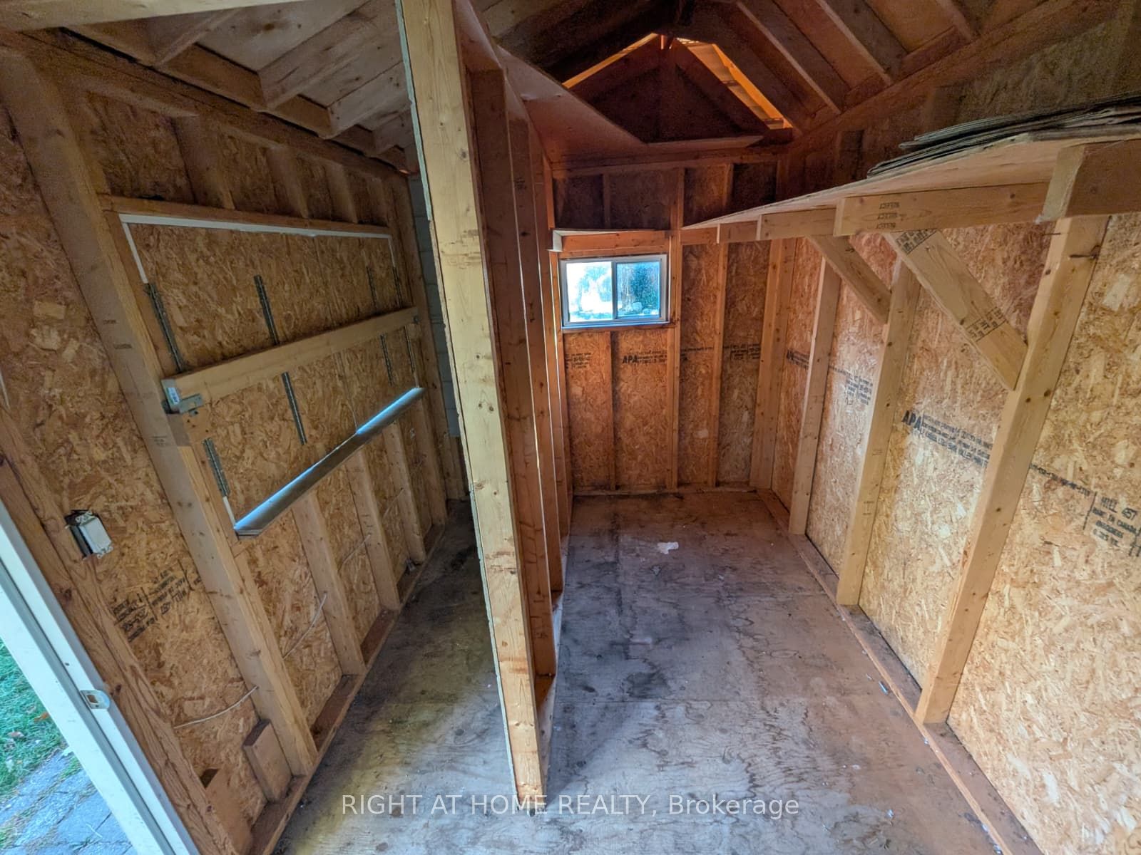 273 Kenwood Avenue Property Photo 42