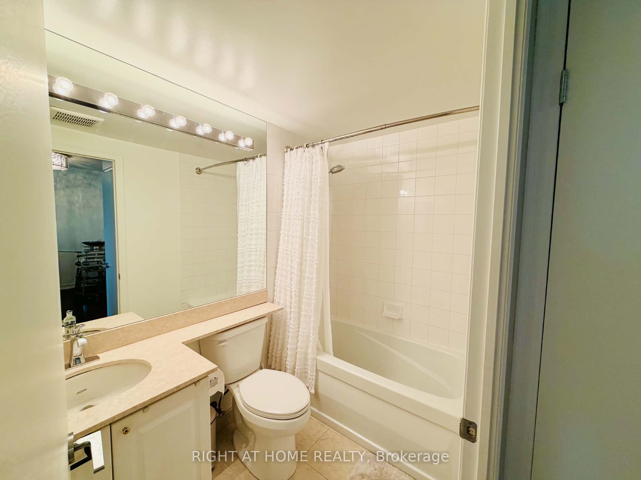 38 Fontenay Court Property Photo 14