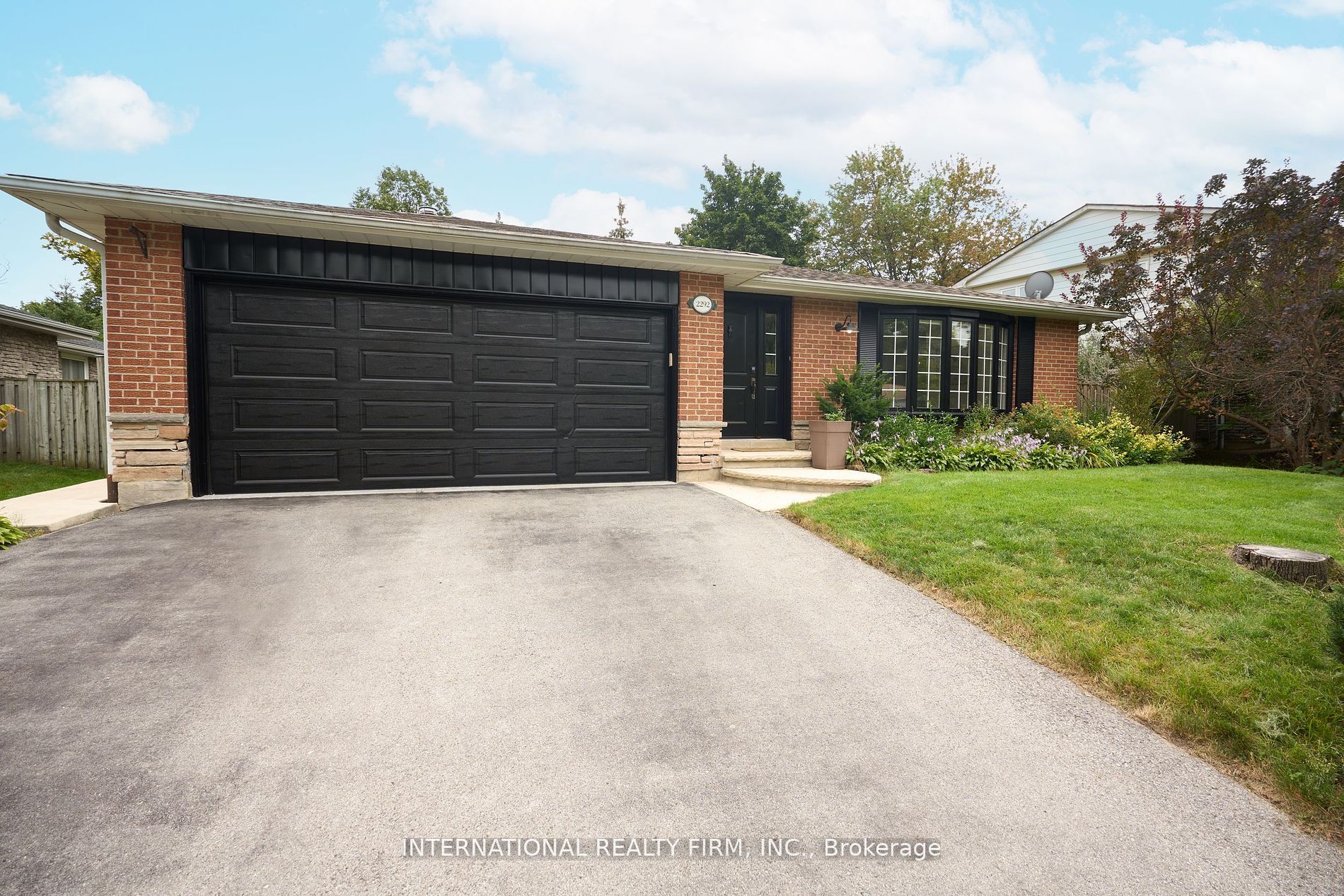 2292 Devon Road Property Photo 1
