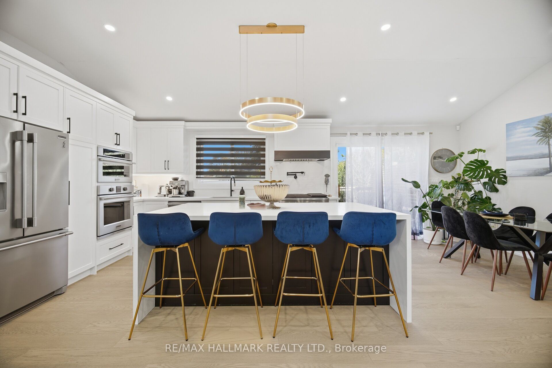 407 Bronte Road Property Photo 6