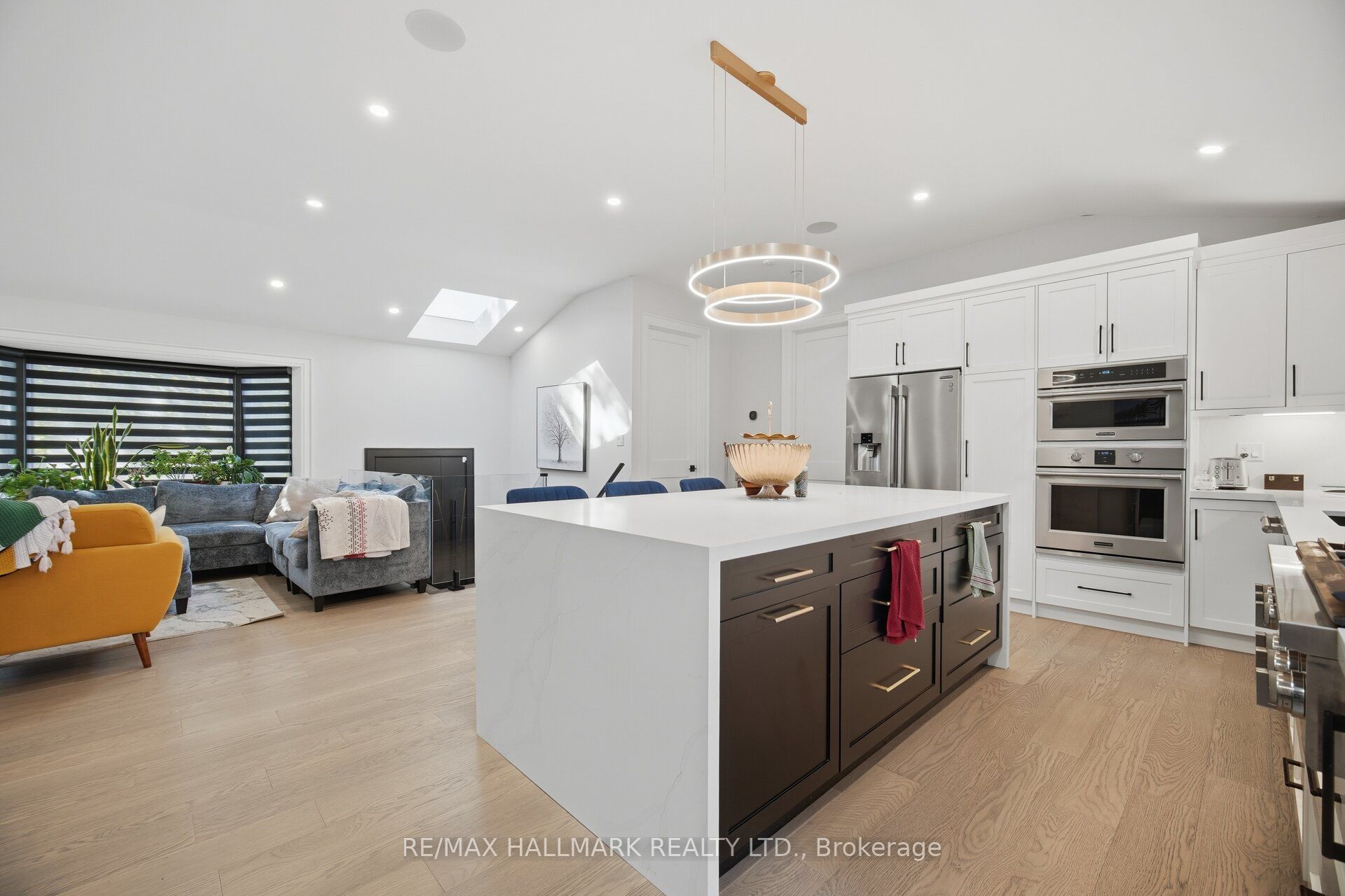 407 Bronte Road Property Photo 9