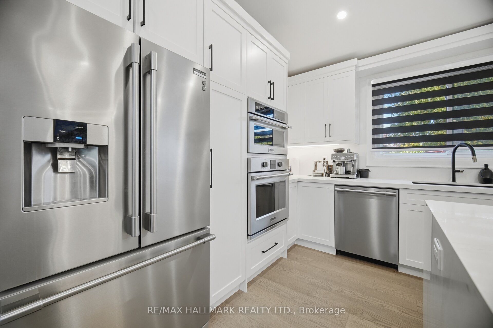 407 Bronte Road Property Photo 11