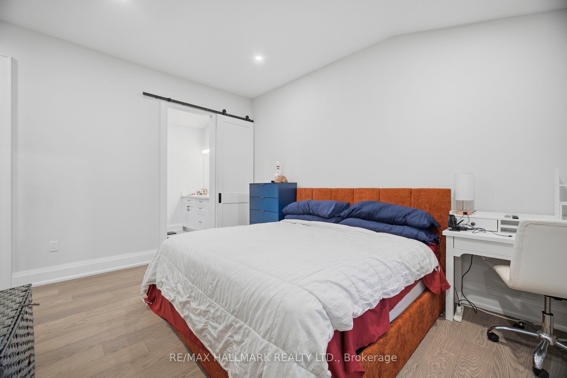 407 Bronte Road Property Photo 20