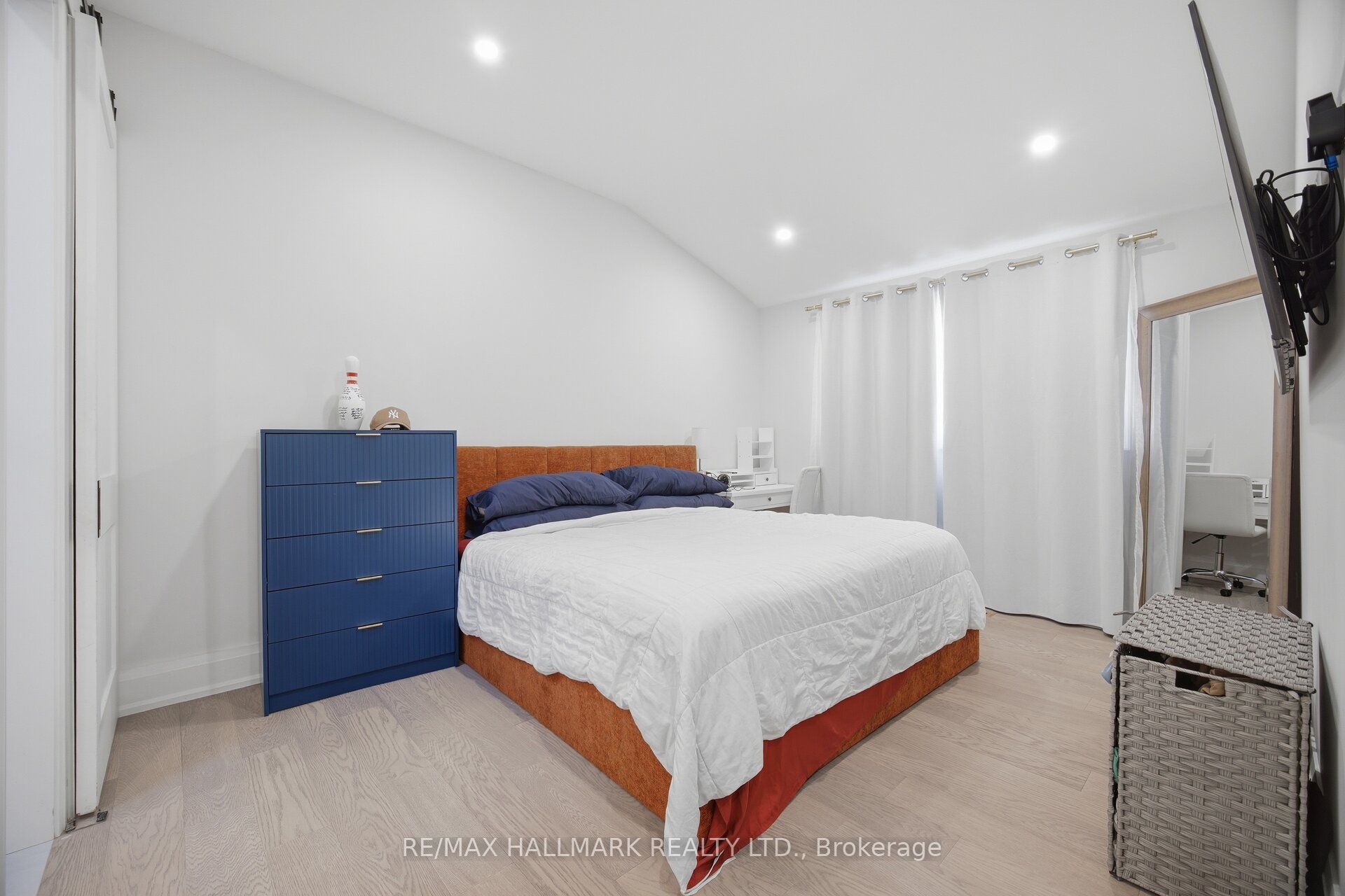 407 Bronte Road Property Photo 21