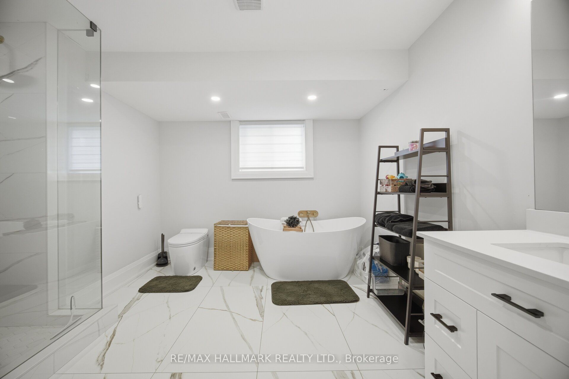 407 Bronte Road Property Photo 23