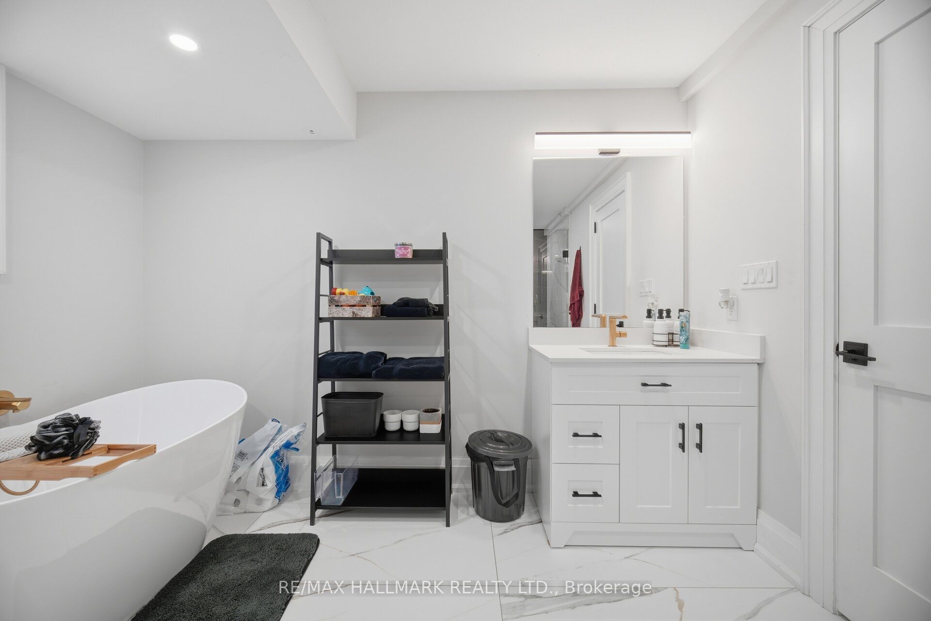 407 Bronte Road Property Photo 26