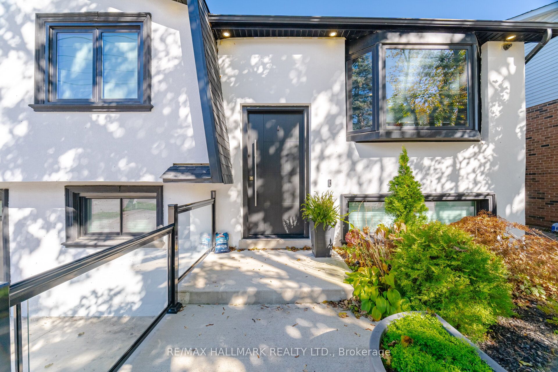 407 Bronte Road Property Photo 36