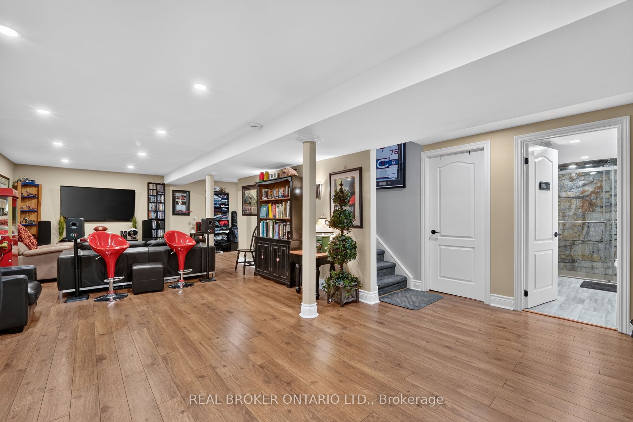 74 Harley Avenue Property Photo 32