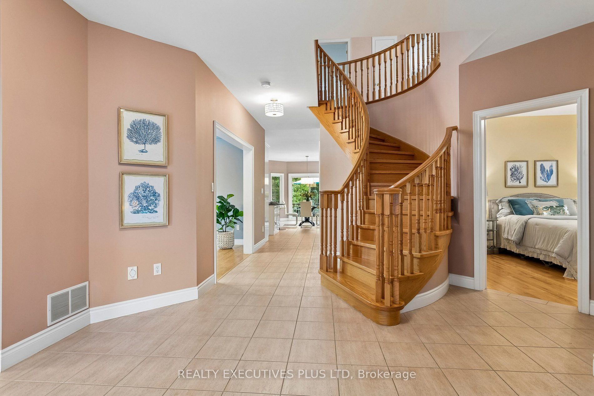2547 Morrison Avenue Property Photo 5